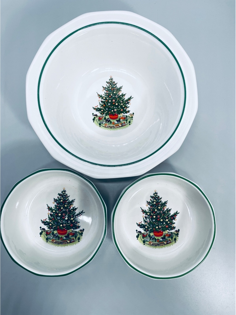 Vintage Pfaltzgraff Winterberry Christmas Tree Bowls Set of 3